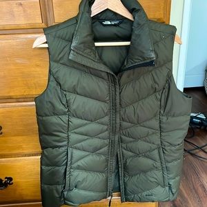 The North Face Vest- Army Green